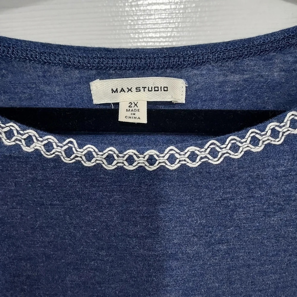 Max Studio Heather Navy Blue Short Sleeve Embroidered Trim Shirt in Size 2X - Picture 2 of 11